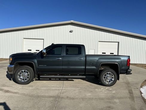 Used 2018 GMC Sierra 2500 SLE image 8