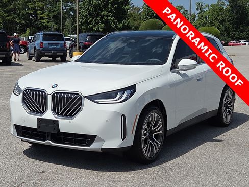 Used 2025 BMW X3 xDrive30i AWD/4WD image 2