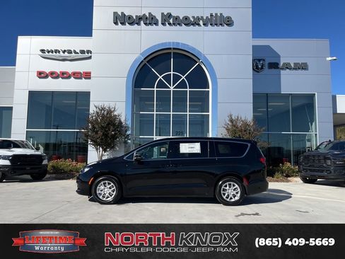 New 2026 Chrysler Voyager LX image 2