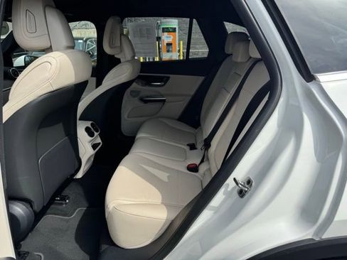 Used 2026 Mercedes-Benz GLC 300 4MATIC image 13