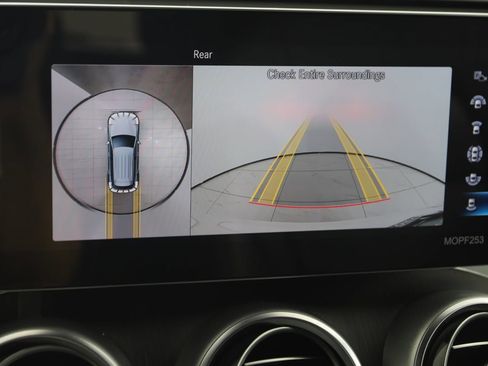 Used 2022 Mercedes-Benz GLC 300 4MATIC w/ Driver Assistance Package image 10