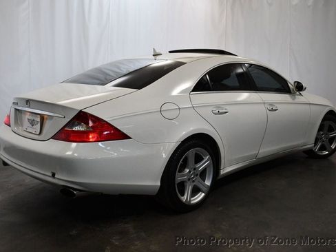 Used 2007 Mercedes-Benz CLS 550 w/ P1 Pkg image 11