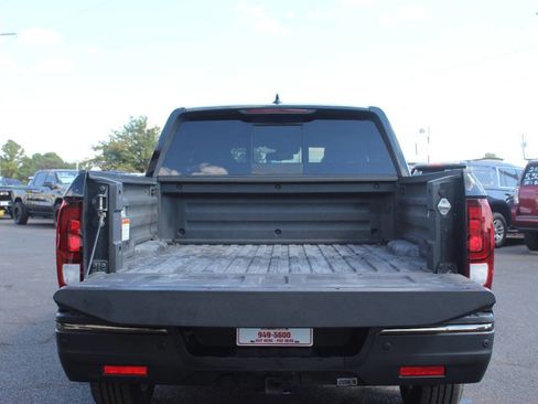 Used 2019 Honda Ridgeline Black Edition image 13