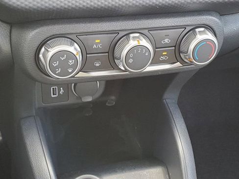 Certified 2025 Nissan Kicks Play S image 26