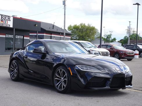Used 2023 Toyota Supra RWD image 9