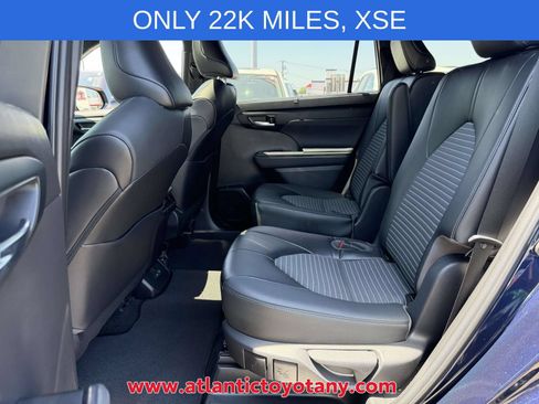 Used 2023 Toyota Highlander XSE AWD/4WD image 15