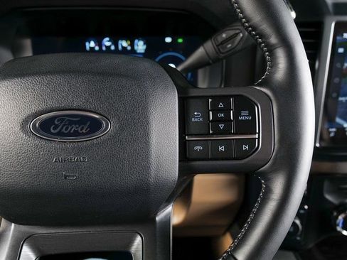 Used 2024 Ford F250 Lariat w/ Black Appearance Package AWD/4WD image 19
