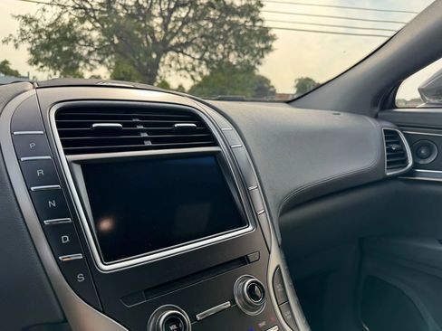 Used 2019 Lincoln Nautilus Reserve image 20