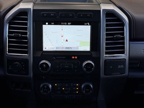 Used 2017 Ford F250 Platinum w/ Platinum Ultimate Package image 12