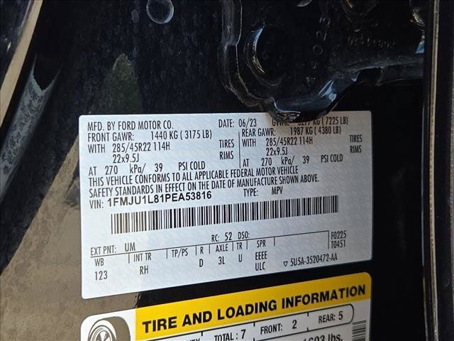 Used 2023 Ford Expedition Platinum RWD image 24
