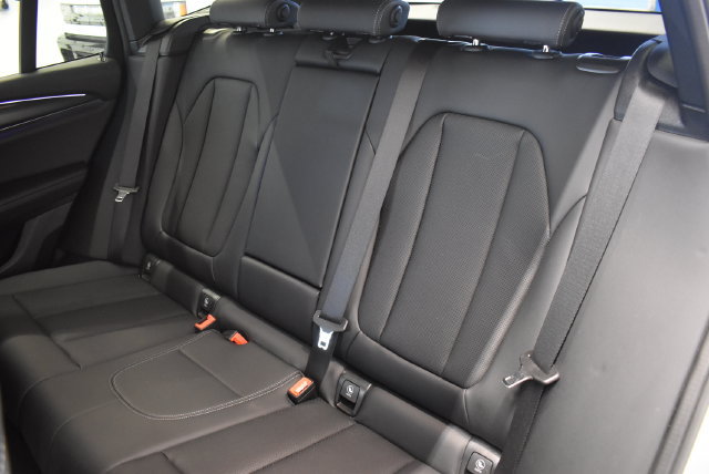 Used 2024 BMW X3 xDrive30i w/ Premium Package AWD/4WD image 7