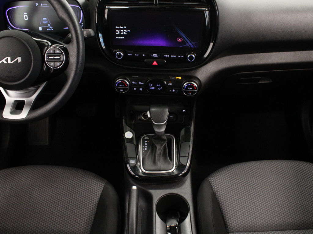 Used 2023 Kia Soul S FWD image 22