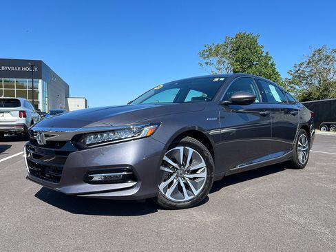 Used 2018 Honda Accord Touring image 11