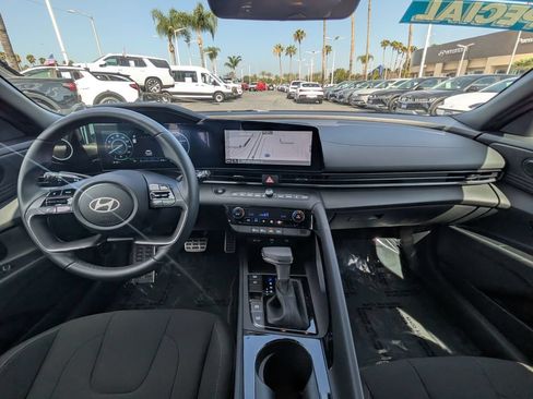 Used 2026 Hyundai Elantra SEL FWD image 26