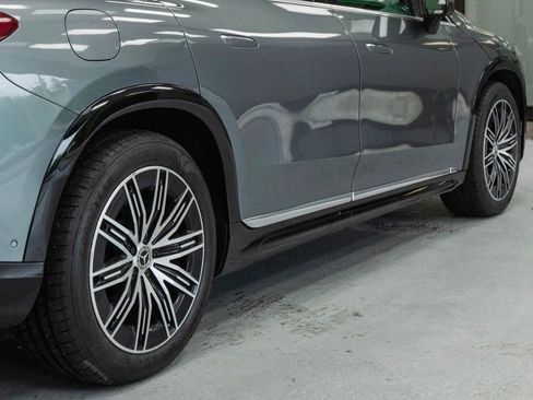 Used 2023 Mercedes-Benz EQS 580 4MATIC SUV w/ Exclusive Trim Package image 35