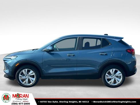 Certified 2024 Buick Encore GX Preferred FWD image 2