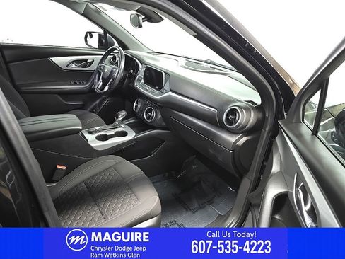 Used 2020 Chevrolet Blazer LT AWD/4WD image 18