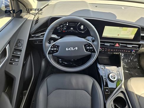 Certified 2024 Kia Niro Wind FWD image 13