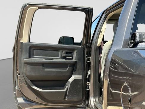 Used 2015 RAM 2500 Tradesman w/ Chrome Appearance Group AWD/4WD image 12