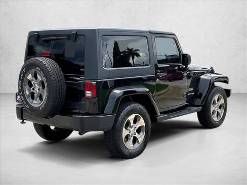 Used 2018 Jeep Wrangler Sahara w/ Connectivity Group AWD/4WD image 2