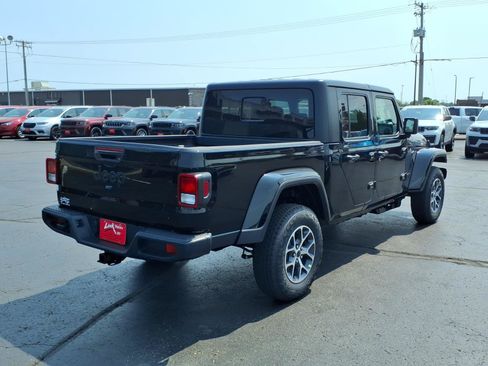 New 2026 Jeep Gladiator Sport AWD/4WD image 2