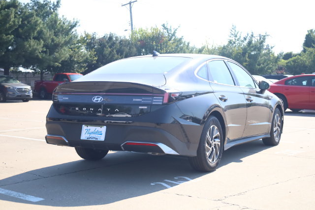 New 2026 Hyundai Sonata Blue FWD image 6