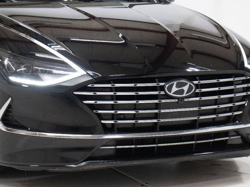 Used 2022 Hyundai Sonata Limited FWD image 9