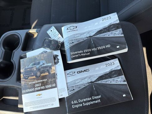 Used 2023 Chevrolet Silverado 2500 LT w/ Convenience Package image 31