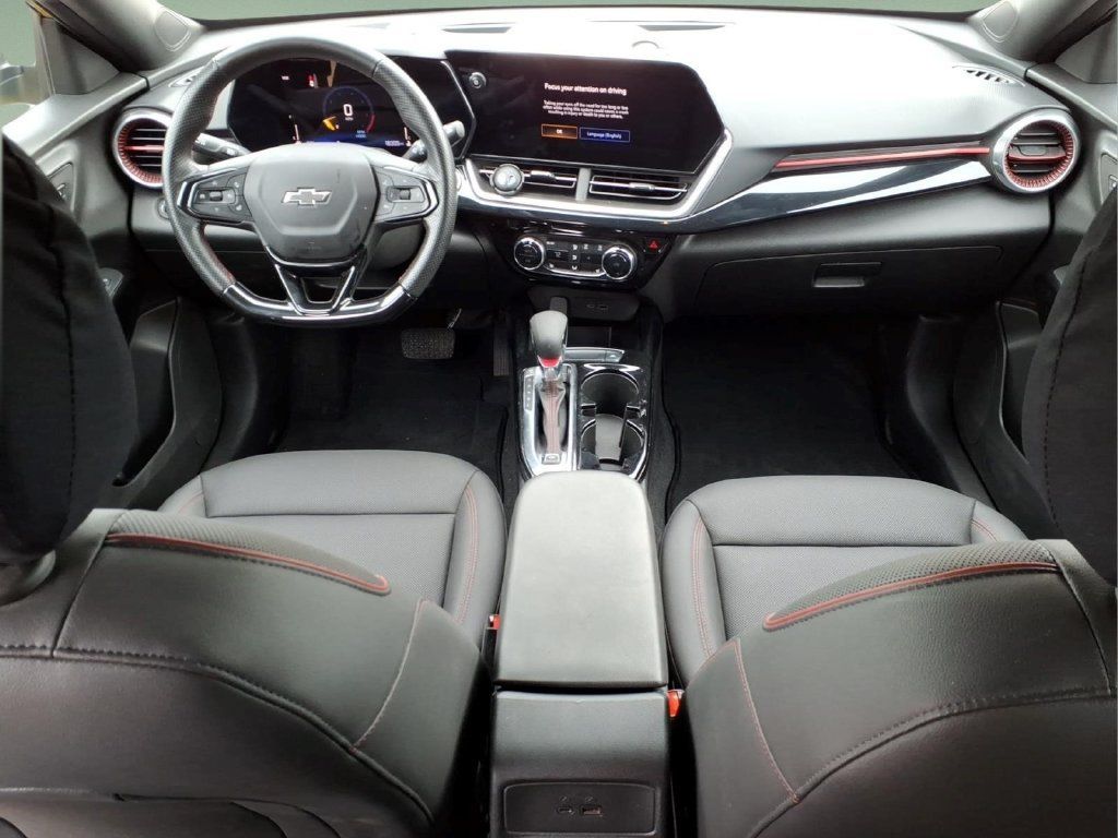 Used 2024 Chevrolet Trax RS w/ Driver Confidence Package FWD image 11