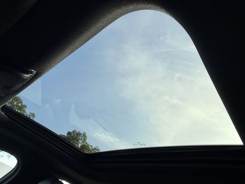 Certified 2023 BMW i4 eDrive35 w/ Premium Package image 10