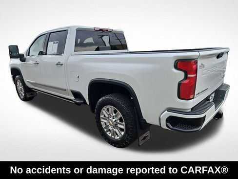 Used 2024 Chevrolet Silverado 2500 High Country w/ Technology Package AWD/4WD image 4