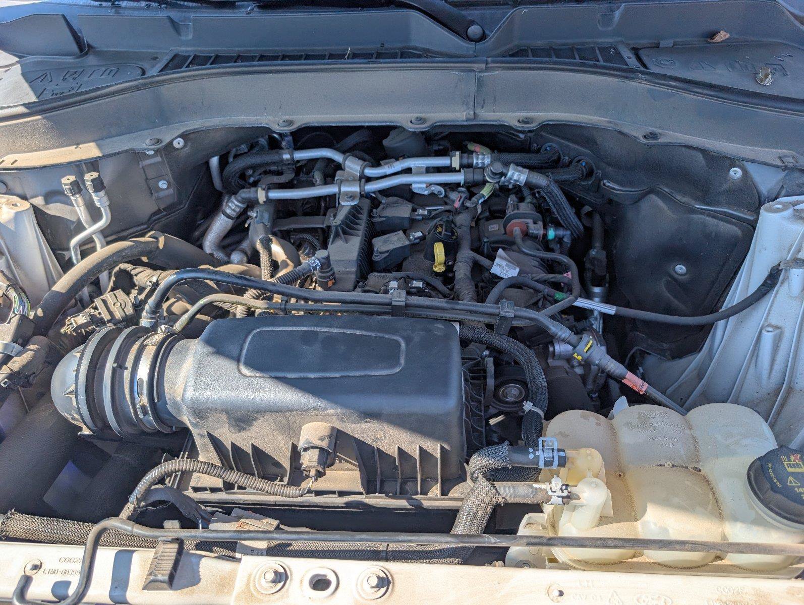 Used 2021 Ford Explorer XLT w/ Equipment Group 202A RWD image 14