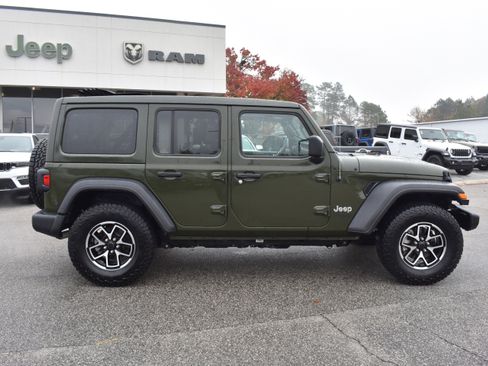 Used 2021 Jeep Wrangler Unlimited Sport w/ Sun And Sound Package image 10