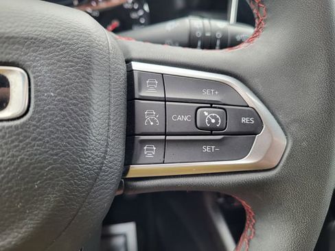 Used 2024 Jeep Compass Trailhawk image 19