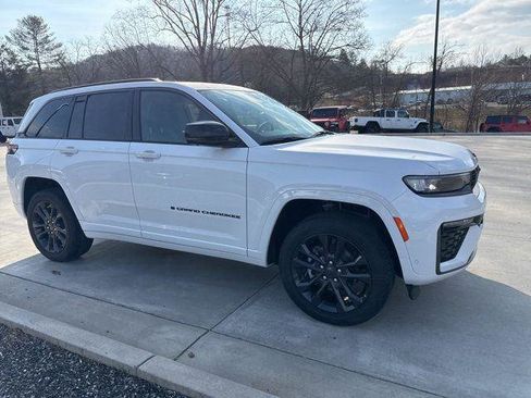 New 2026 Jeep Grand Cherokee Limited Reserve image 2