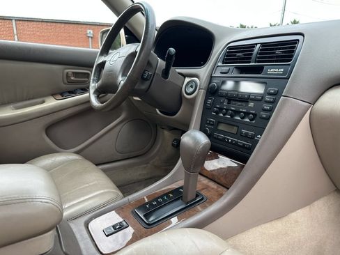 Used 1997 Lexus ES 330 FWD image 25