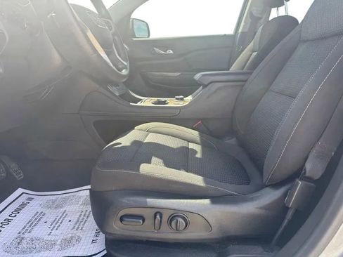 Used 2021 GMC Acadia SLE w/ Driver Convenience Package FWD image 8