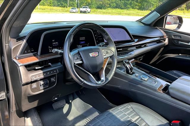 Used 2023 Cadillac Escalade ESV Sport Platinum AWD/4WD image 17
