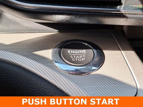 Used 2022 Ford Explorer XLT w/ Equipment Group 202A image 13