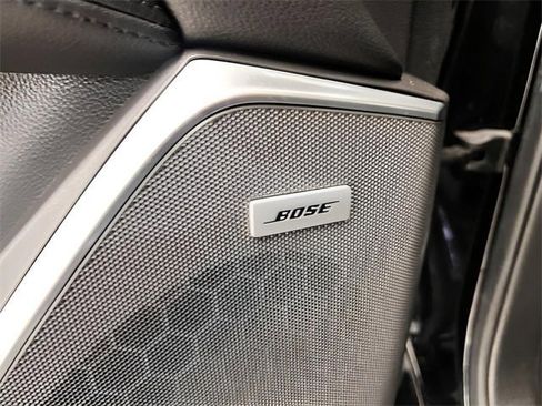 Used 2020 Cadillac Escalade Premium Luxury image 15