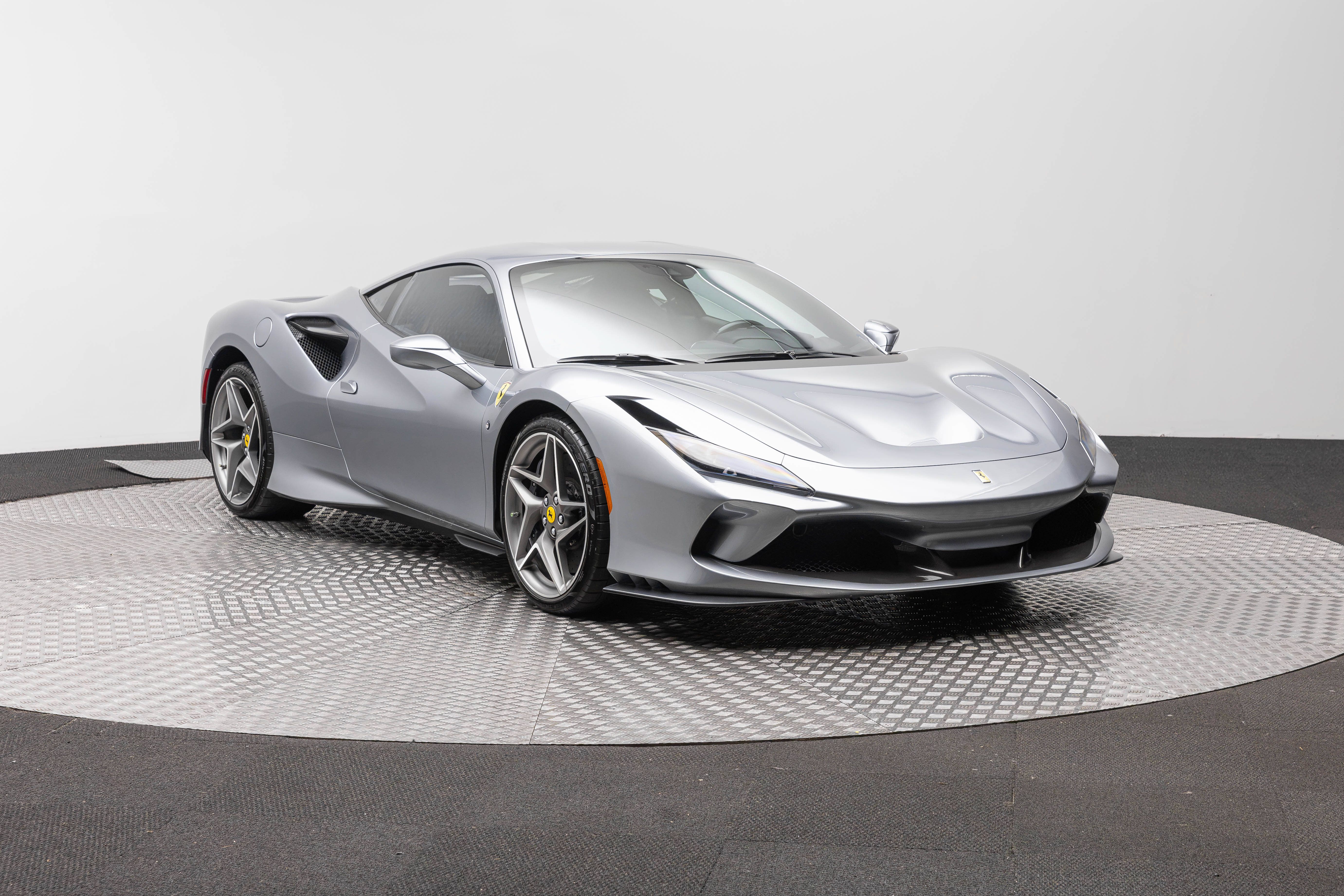 Used 2020 Ferrari F8 Tributo RWD image 10