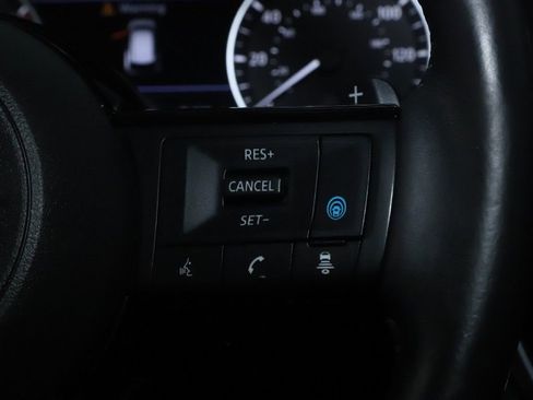 Used 2021 Nissan Rogue SV w/ Premium Package FWD image 25