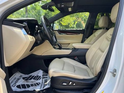 Used 2019 Cadillac XT5 Premium Luxury AWD/4WD image 11