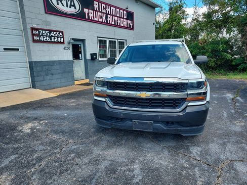 Used 2018 Chevrolet Silverado 1500 W/T AWD/4WD image 11