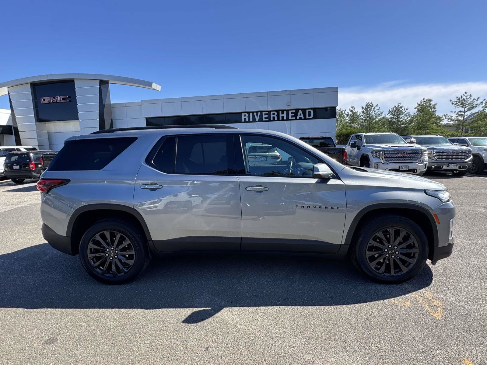 Used 2023 Chevrolet Traverse RS AWD/4WD image 5
