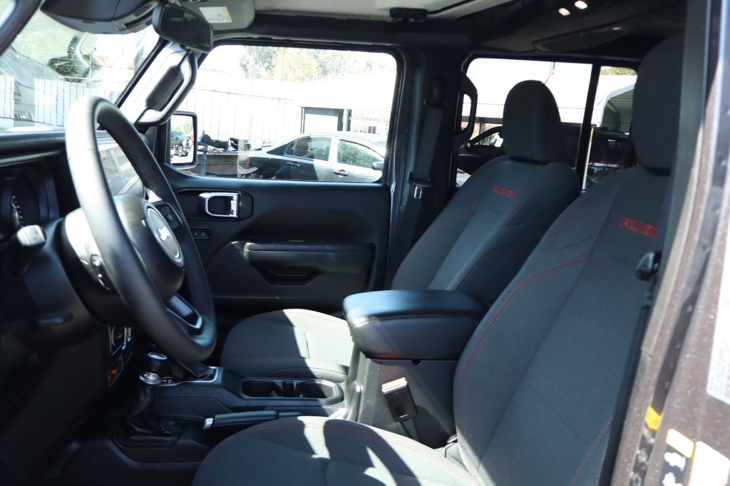 Certified 2025 Jeep Wrangler Unlimited Rubicon w/ Convenience Group AWD/4WD image 19