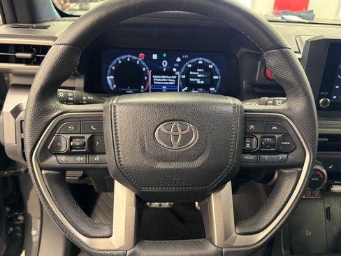 Used 2025 Toyota 4Runner TRD Sport image 4