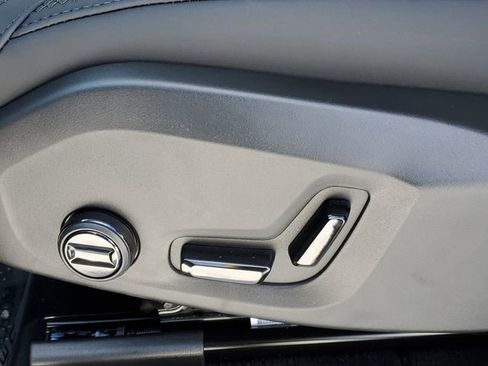 New 2026 Volvo XC90 B6 Plus w/ Protection Package Premier image 7