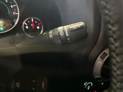 Used 2012 Jeep Wrangler Unlimited Sport AWD/4WD image 15