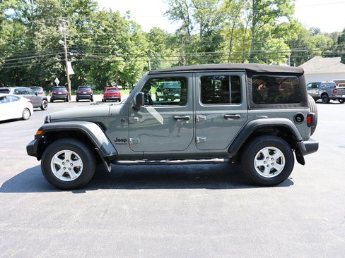 Used 2022 Jeep Wrangler Unlimited Sport image 8